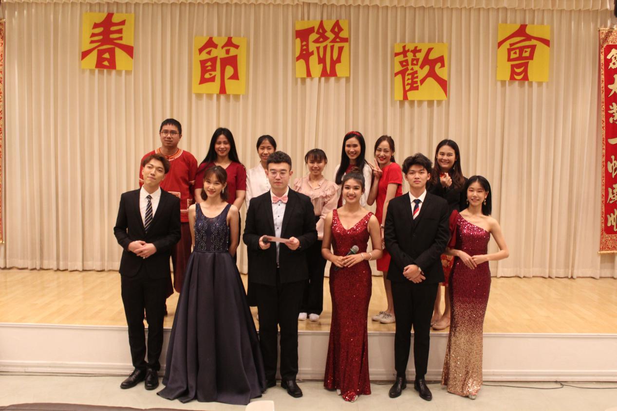说明: 在泰庆祝中国新年